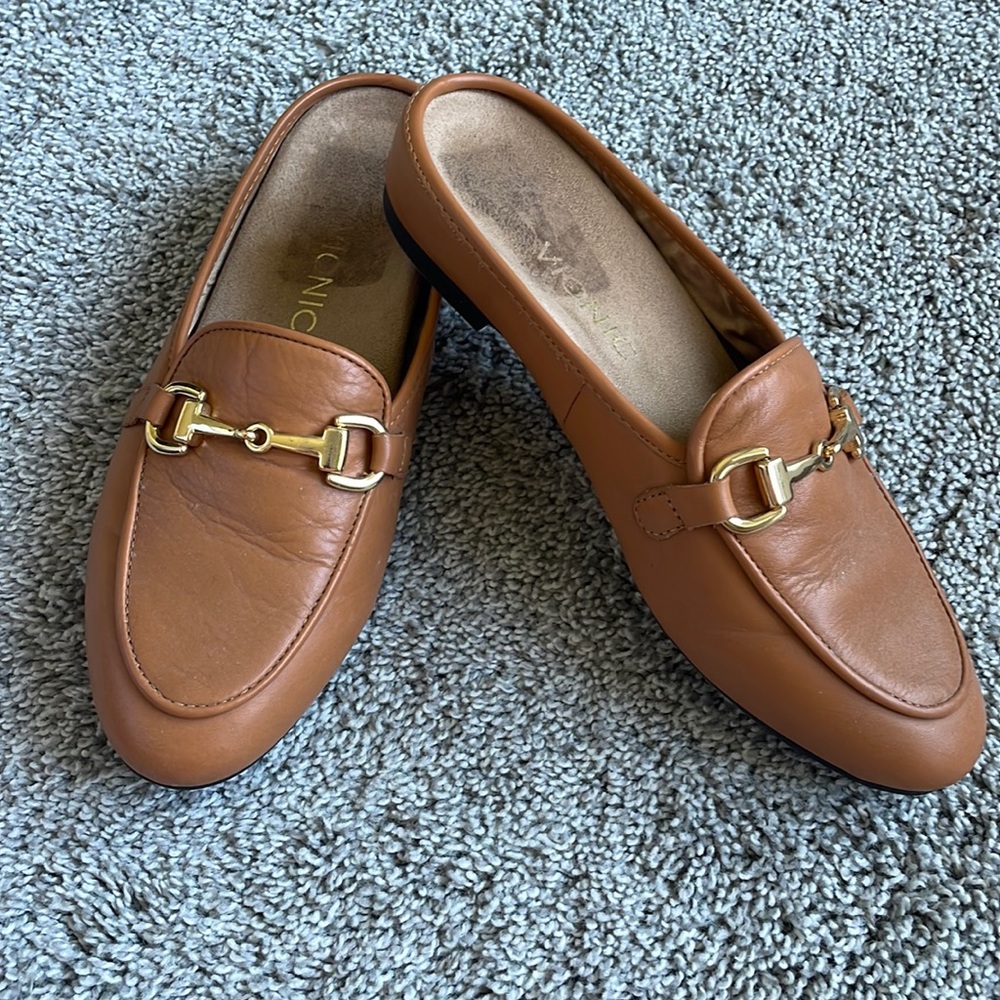Vionic camel loafers size 6.5
